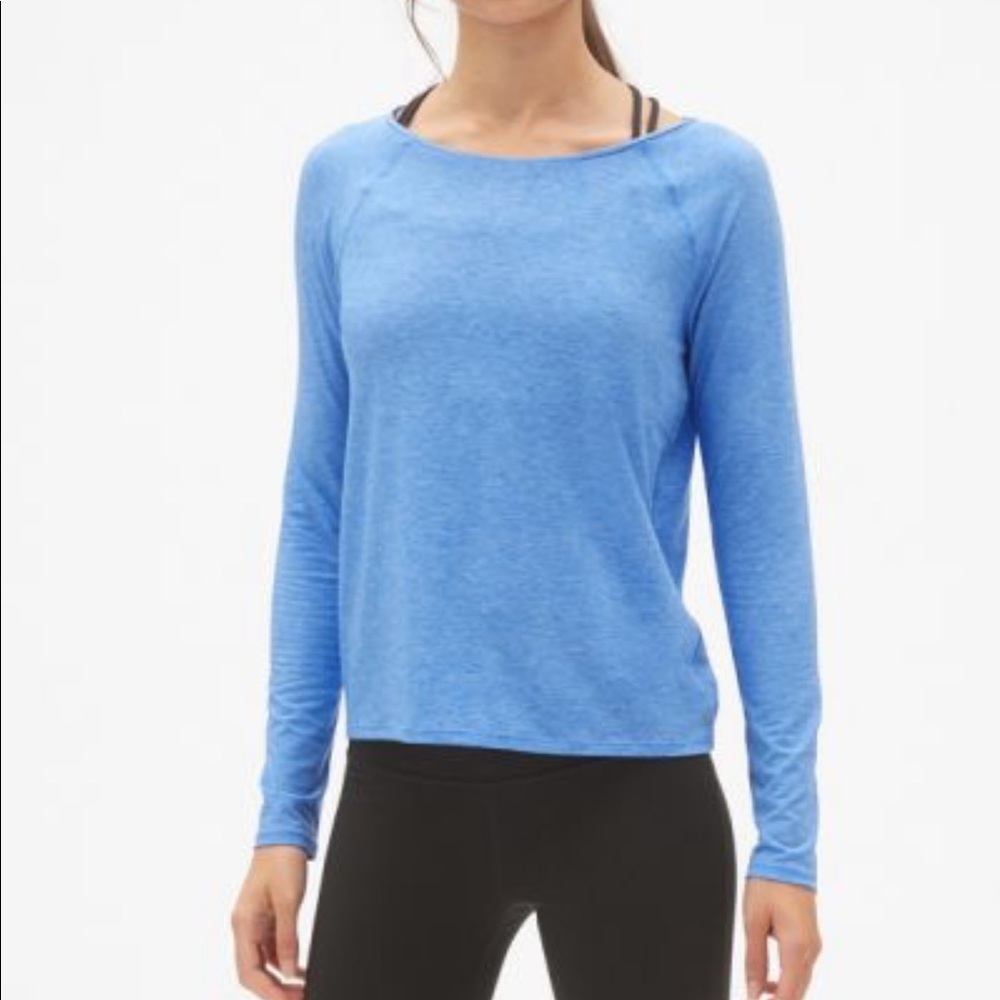 Gapfit Breathe Twist Back workout op L
